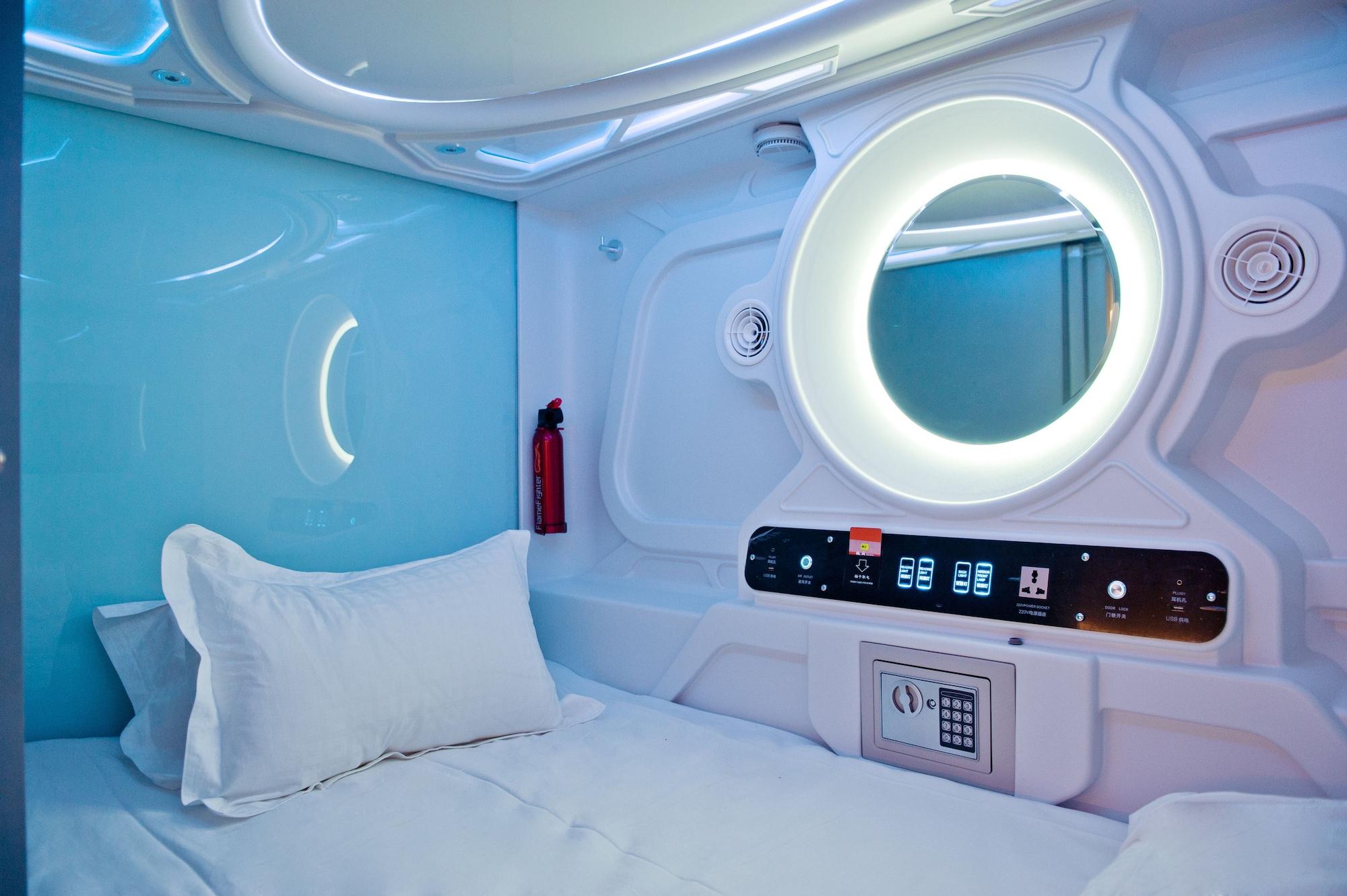 Capsule hotel M Qube