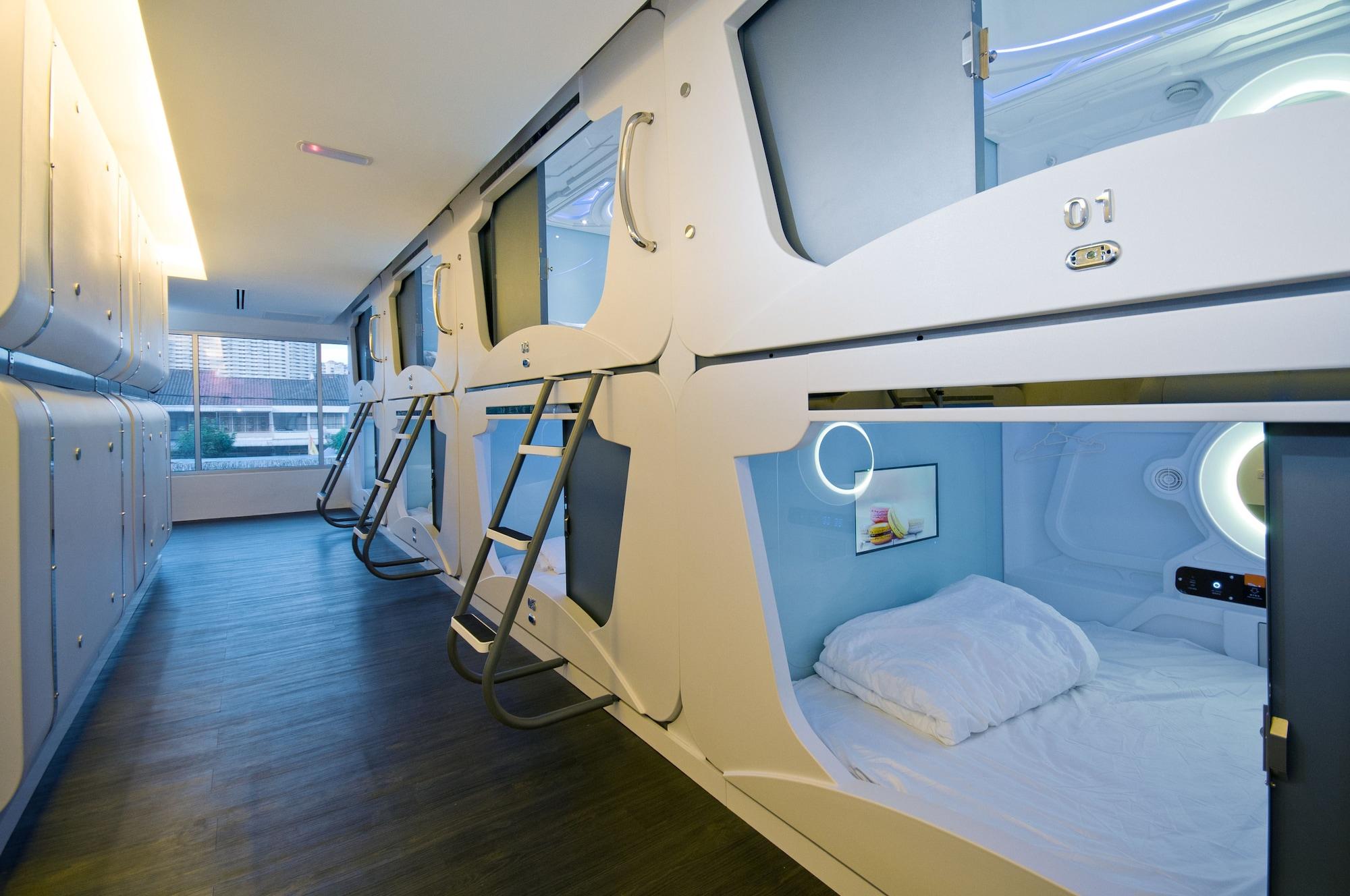 M Qube Capsule hotel Sungai Dua Bukit