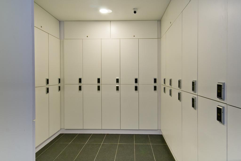 Capsule hotel M Qube 2*